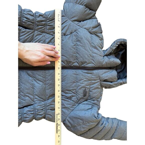 The North Face Women’s Gotham Puffer Jacket size M Gray Hooded Down - Picture 4 of 12